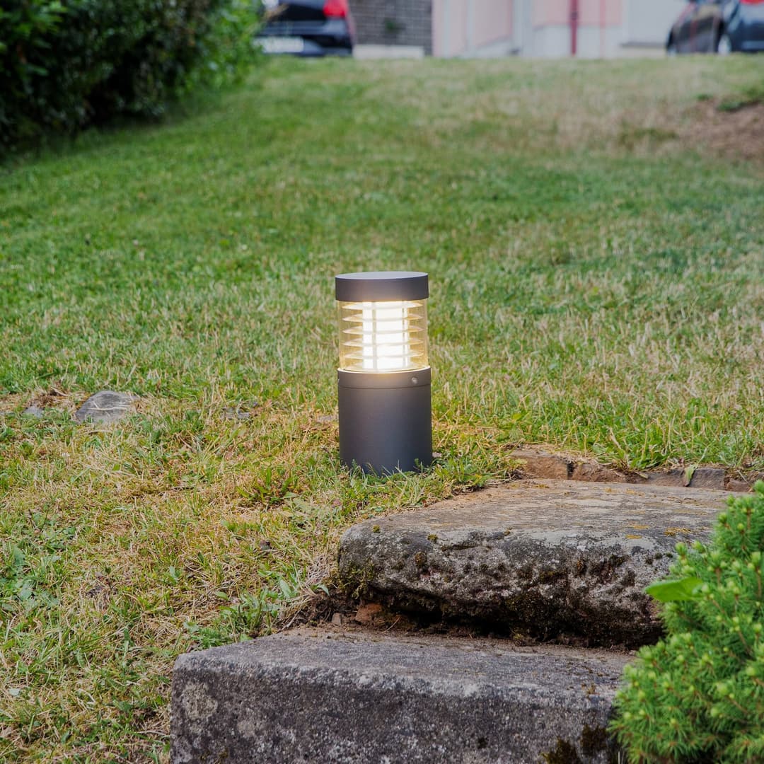 Lucius Außen Gartenleuchte H26 Graphite - Lucande - Terrasse - Modern - Aluminium - Einflammig