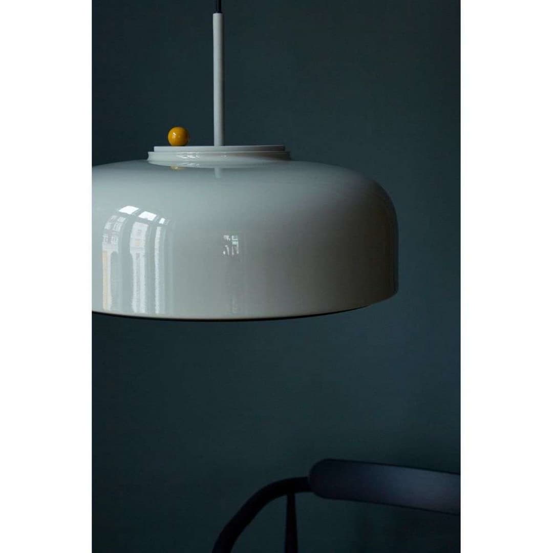 Podgy Pendelleuchte, grau/gelb, Ø 42 cm PLEASE WAIT to be SEATED - Esszimmer - Aluminium