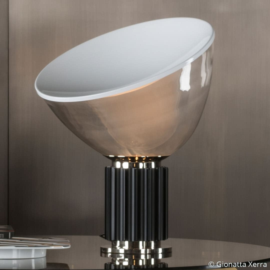 Taccia LED-Tischlampe schwarz/klar Kunststoff/Alu dim - Flos - Wohnzimmer - Design - Metall - Einflammig