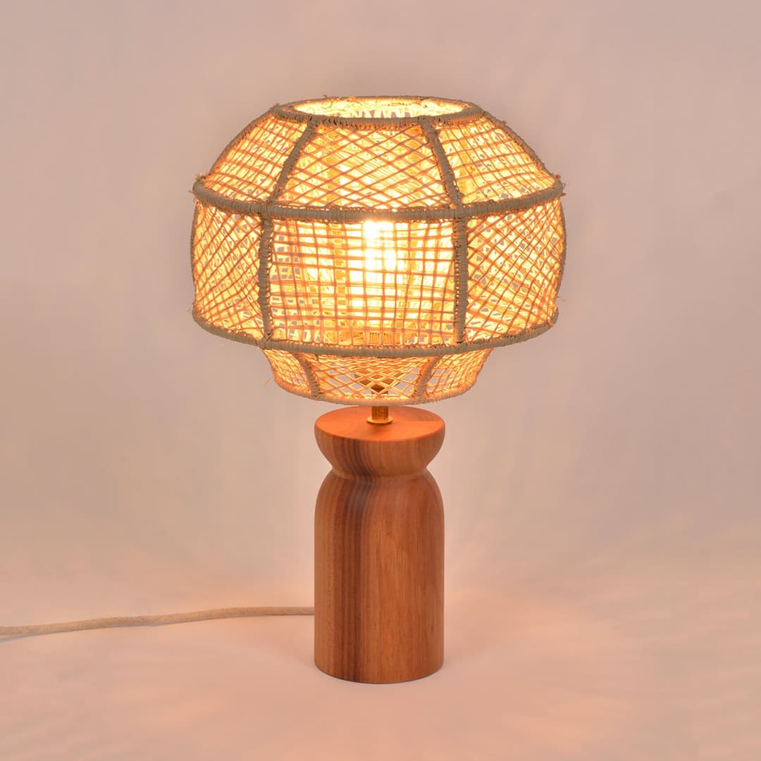 Odyssée Tischleuchte, Höhe 43cm - MARKET SET - Wohnzimmer - Design - Holz - Mit Schirm