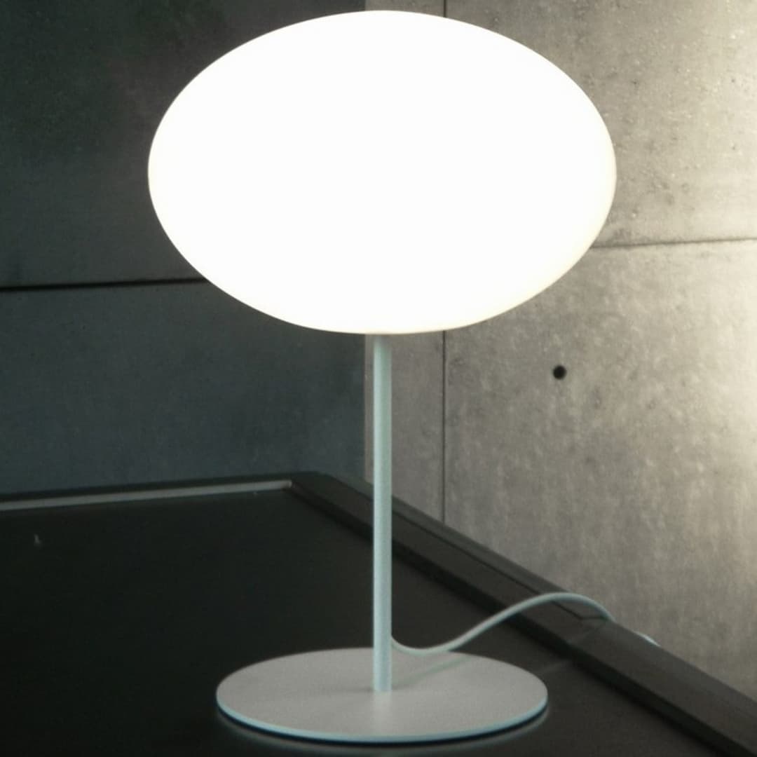 Eggy Pin Tischlampe, Ø 32 cm, weiß/opal - Cph Lighting - Wohnzimmer - Metall