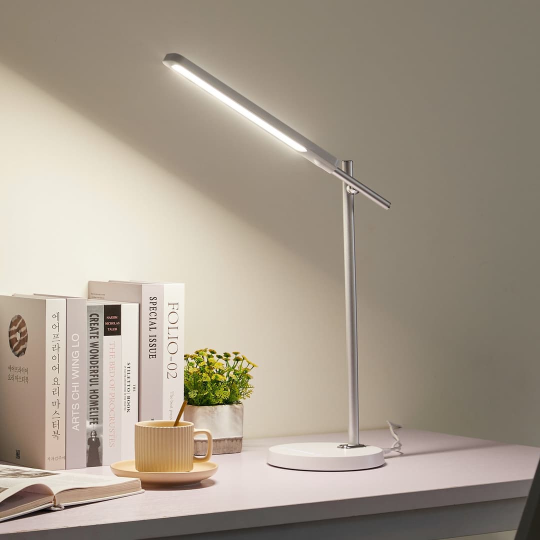 Valtorin LED Tischleuchte White - Lindby - Arbeitszimmer / Büro - Modern - Kunststoff - Einflammig