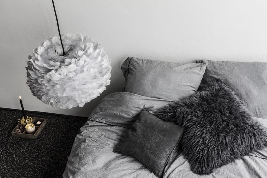 Eos Pendelleuchte Medium Grau/Schwarz - UMAGE - Schlafzimmer - Sonstige