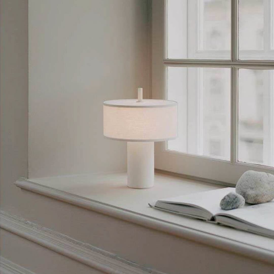 Margin Portable Tischleuchte White Canvas - New Works - Wohnzimmer - Skandinavisch - Stoff / Textil - Einflammig