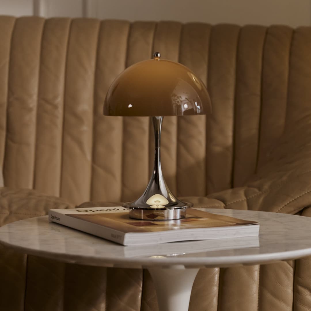 Panthella 250 Portable Original, opal-braun - Louis Poulsen - Terrasse - Design - Kunststoff - Rund