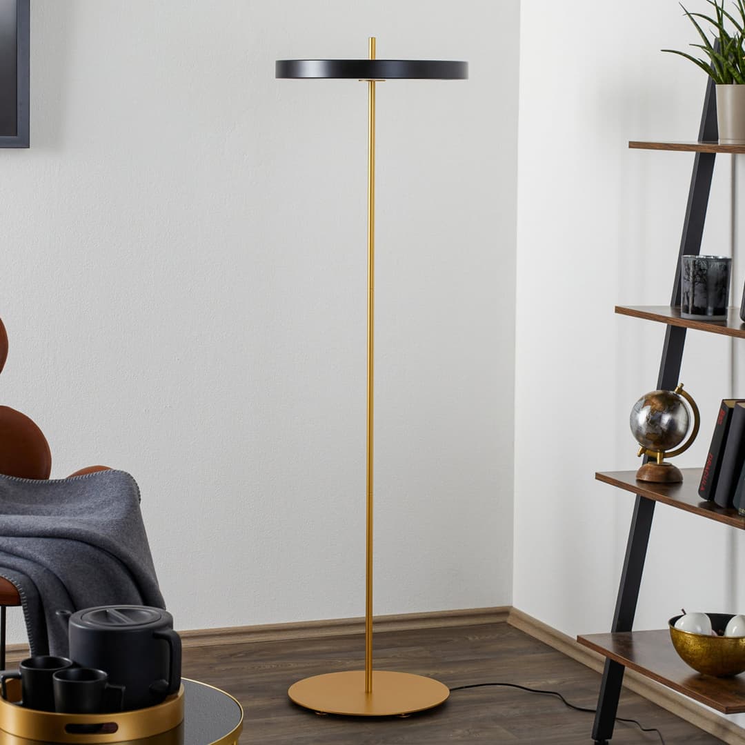 Asteria Stehleuchte Black - UMAGE Asteria floor - Wohnzimmer - Design - Metall - Mit Schirm