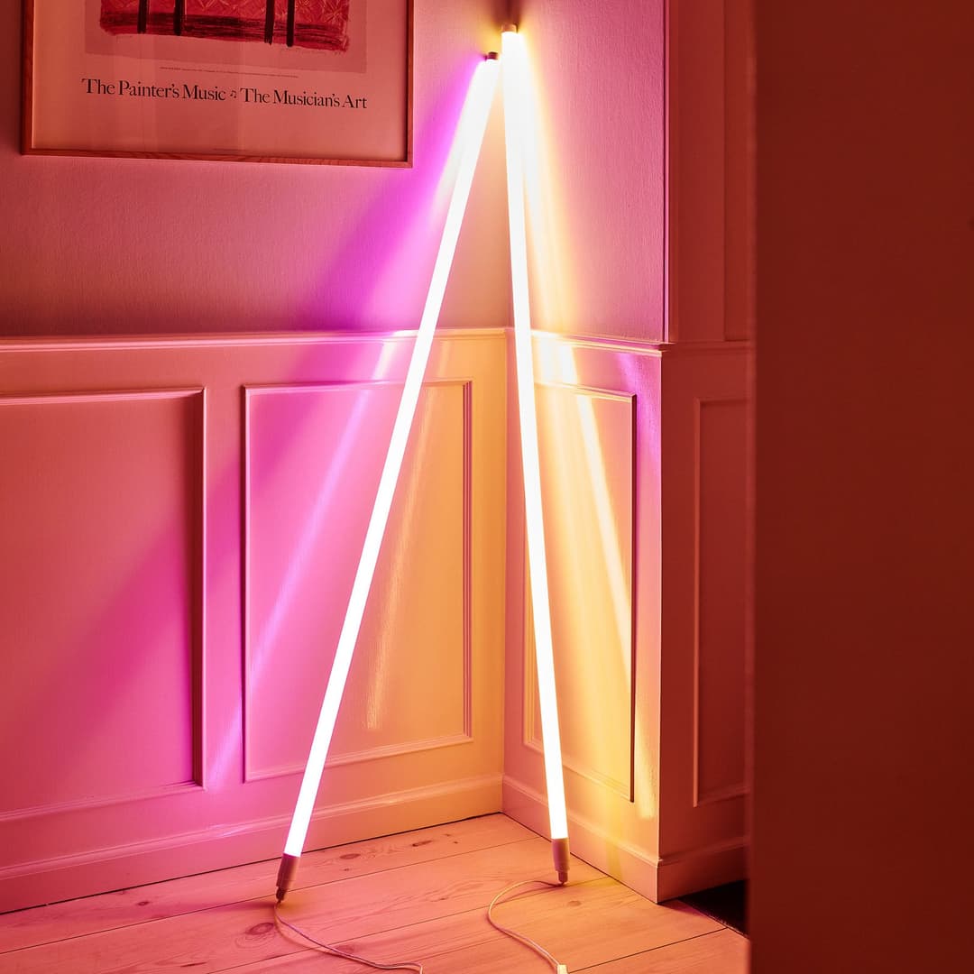 Neon Tube LED-Röhre, warmweiß, Länge 1,5 m, Stecker - HAY - Wohnzimmer - Modern - Kunststoff - Balken