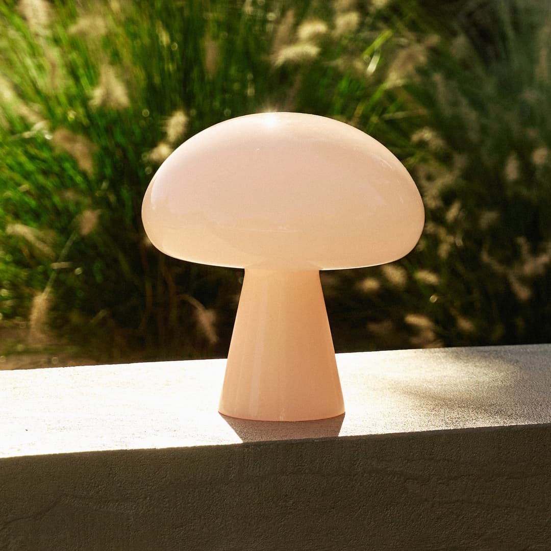 Obello Portable Tischleuchte - GUBI - Terrasse - Design - Glas - Einflammig