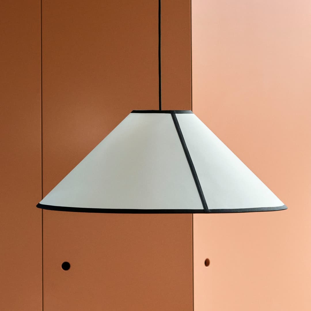 Ava Pendellampe, Ø 60 cm, weiß/schwarz, E27 - HAY - Wohnzimmer - Design - Kunststoff - Einflammig