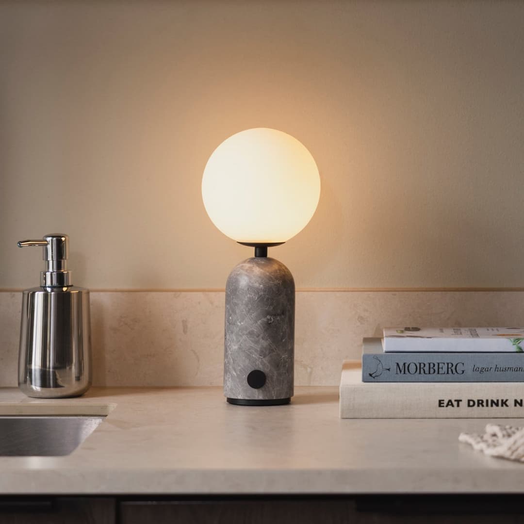 Torrano PORTABLE Tischlampe, Marmor grau - Globen Lighting - Wohnzimmer - Design - Stein - Einflammig