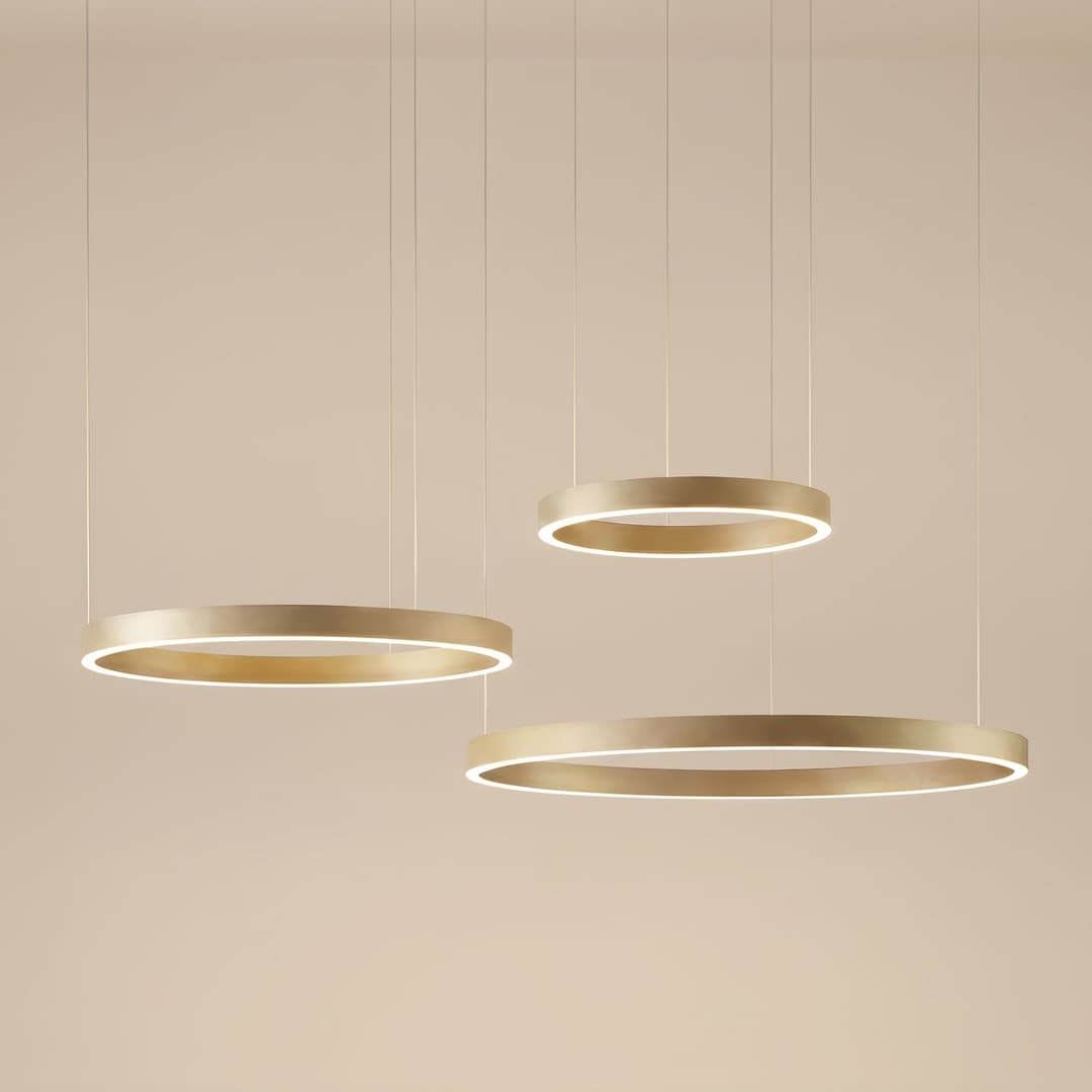 Aureon LED-Hängelampe, gold, Ø 80 cm, dimmbar, CCT - Quitani - Wohnzimmer - Modern - Aluminium - Mehrflammig