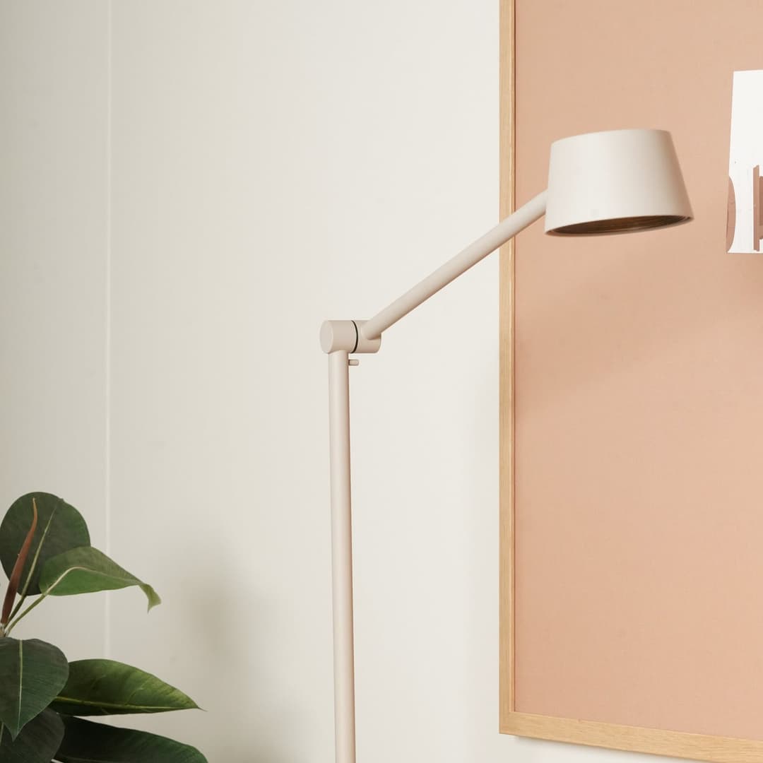 Direction T1 LED-Tischlampe, grau matt, Höhe 56cm - Antidark - Arbeitszimmer / Büro - Modern - Metall - Einflammig