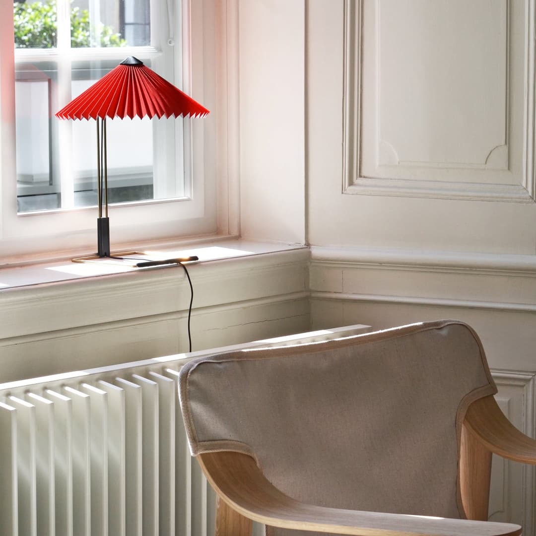 Matin Tischleuchte L Bright Red - HAY Matin 380 - Wohnzimmer - Design - Metall - Mit Schirm