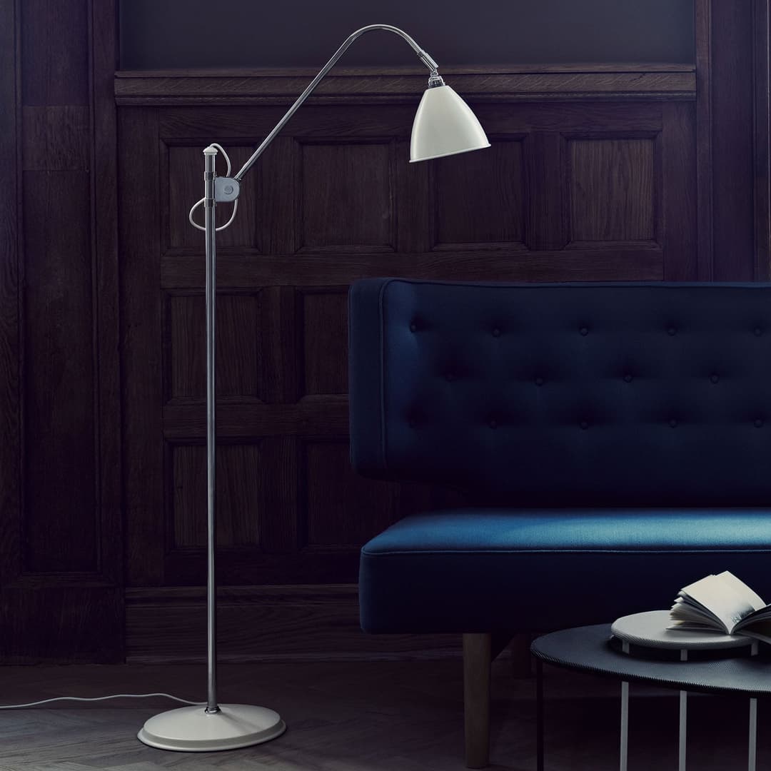 Bestlite BL3 Stehleuchte Ø16 Chrom/Matt Weiß - GUBI - Wohnzimmer - Design - Metall - Mit Schirm