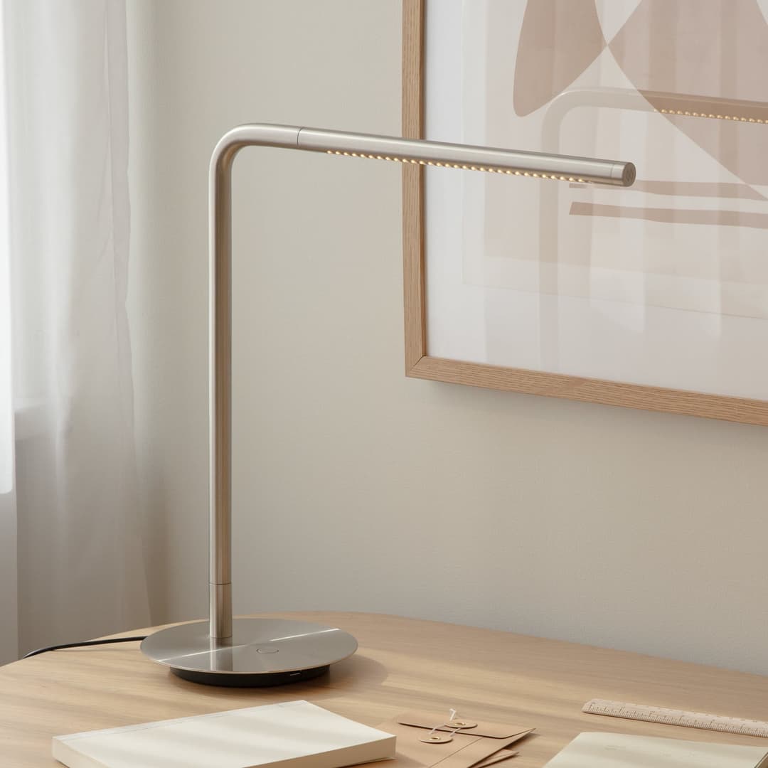 Omni Tischleuchte Steel - UMAGE - Wohnzimmer - Design - Metall - Einflammig
