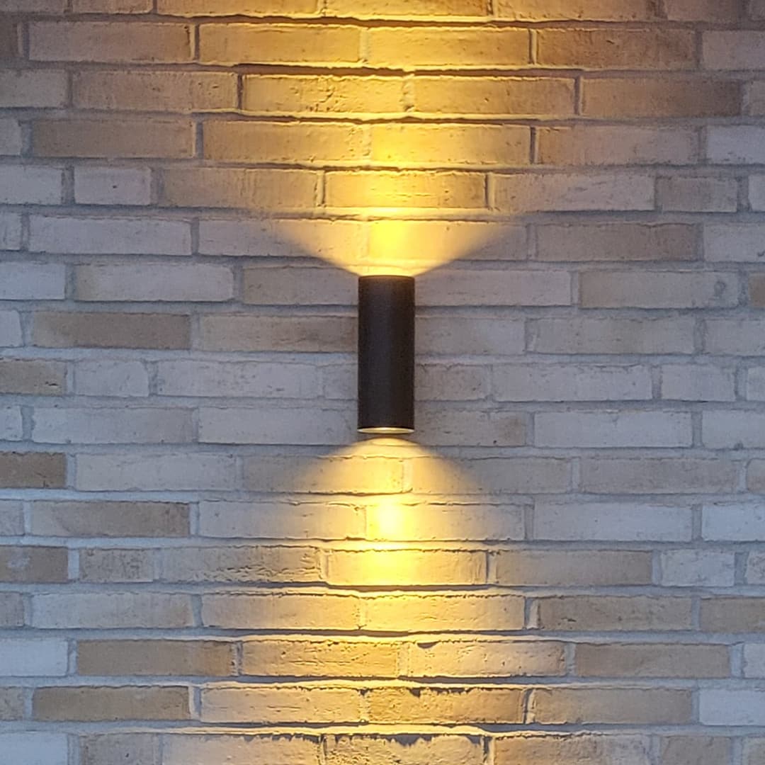 Tubus Outdoor W212 LED-Außenwandleuchte, schwarz - Antidark - Terrasse - Aluminium