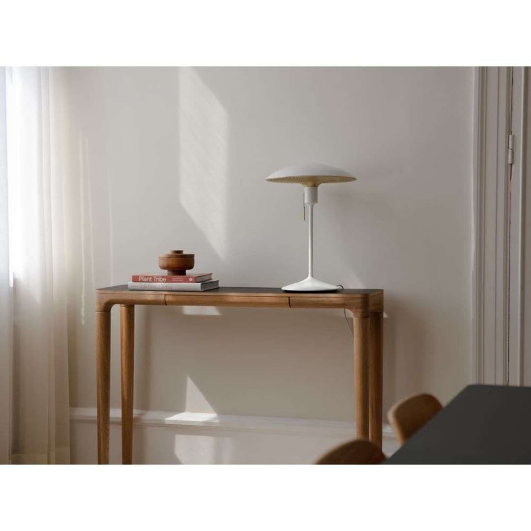 Manta Ray Tischleuchte White/Brass - UMAGE - Wohnzimmer - Aluminium