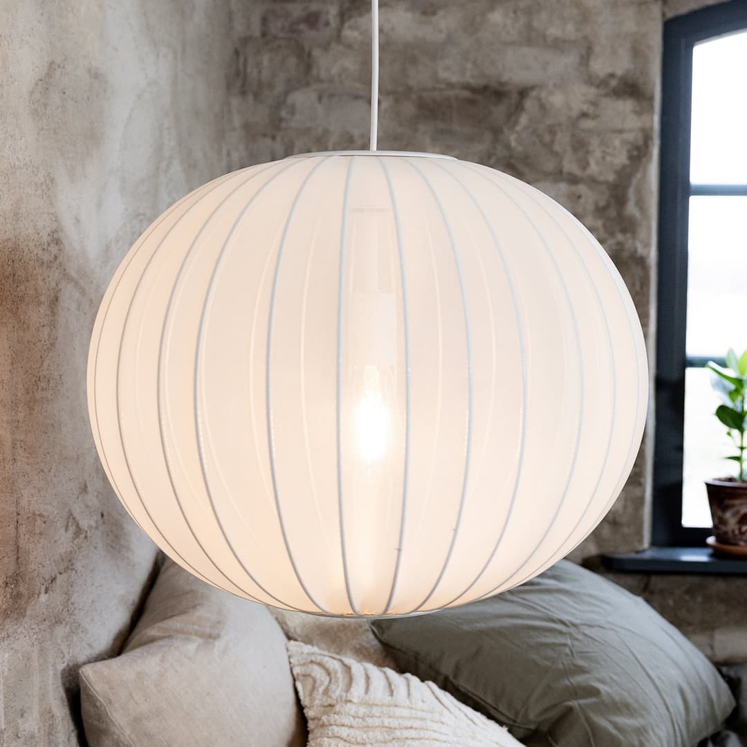Florence Pendelleuchte Ø50 White - Markslöjd - Wohnzimmer - Skandinavisch - Stoff / Textil - Mit Schirm