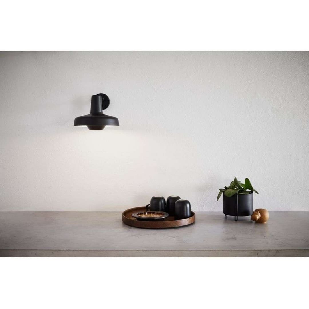 Arigato Wandleuchte Extra Short Black - Grupa - Wohnzimmer - Vintage - Aluminium