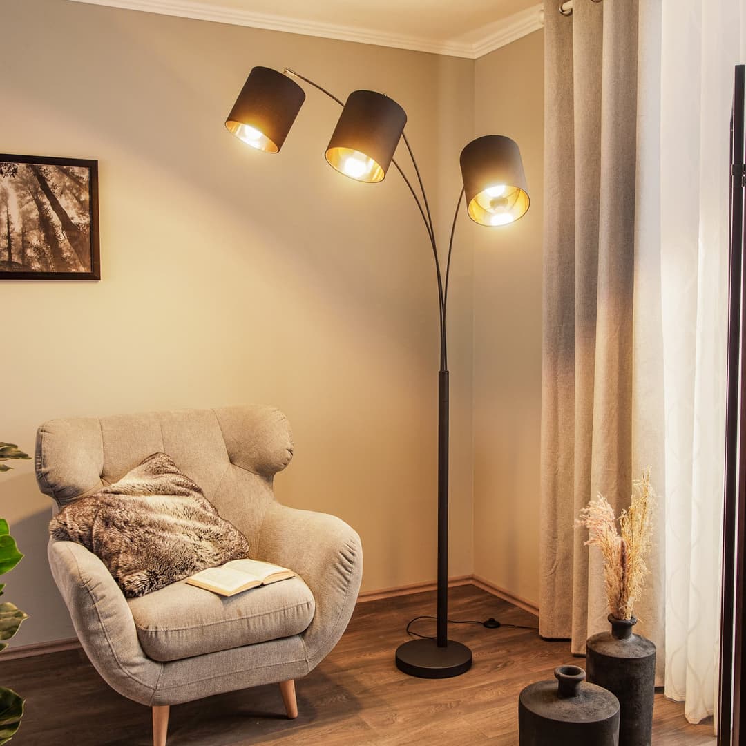 Nanika Stehleuchte, 3-flg., 200 cm, schwarz/gold, E27 - Lindby - Wohnzimmer - Modern - Metall - Mehrflammig