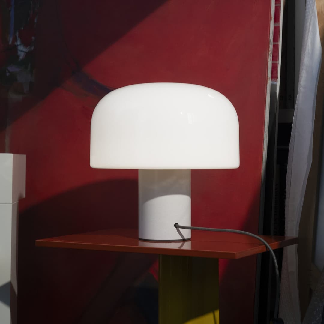 Bellhop Glas T Tischleuchte White - Flos Bellhop Glass T - Wohnzimmer - Mit Schirm