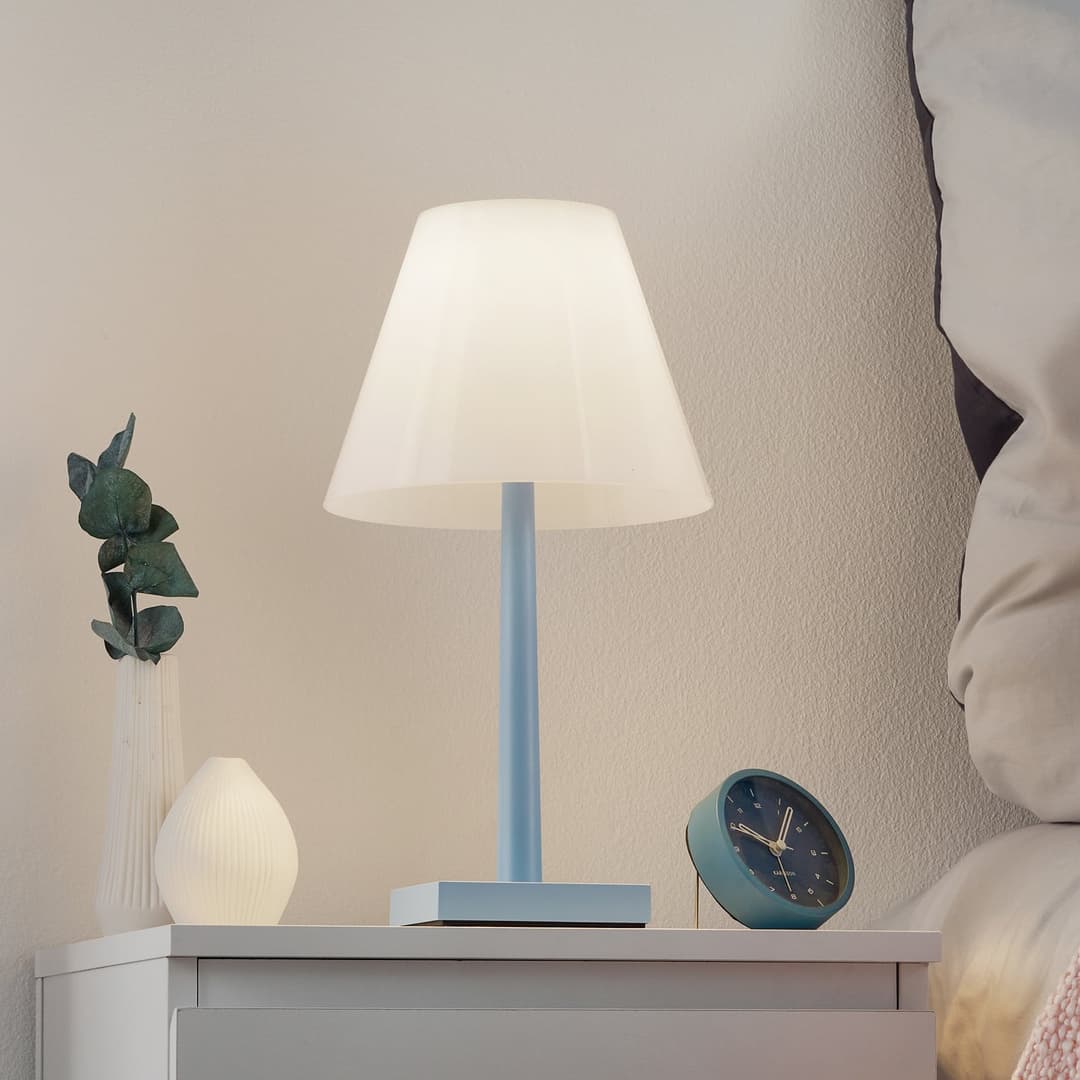 Dina+ Portable Tischleuchte Light Blue - Rotaliana - Wohnzimmer - Design - Metall - Mit Schirm