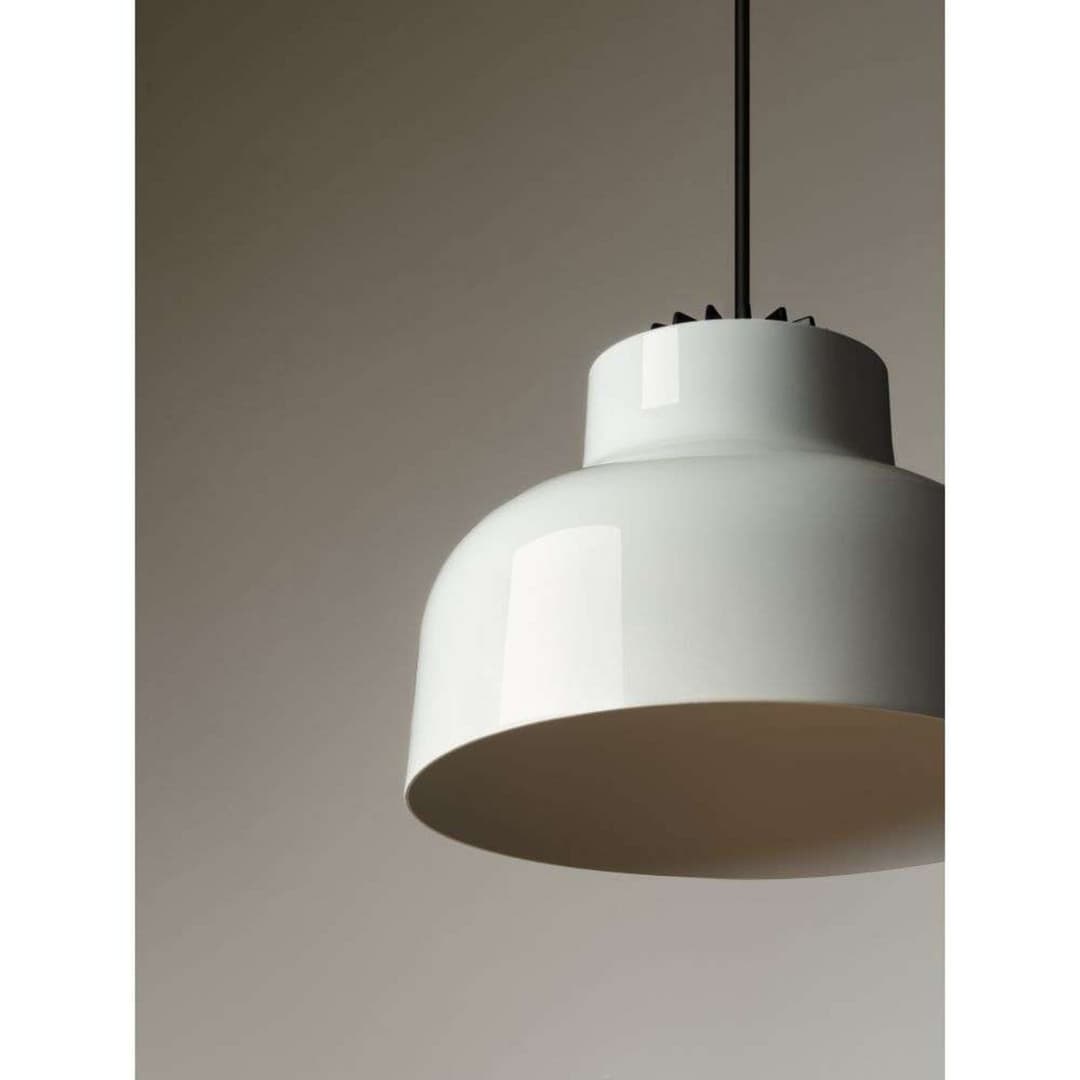 M64 Pendelleuchte Dim. Glossy Off-White - Santa & Cole - Wohnzimmer - Aluminium