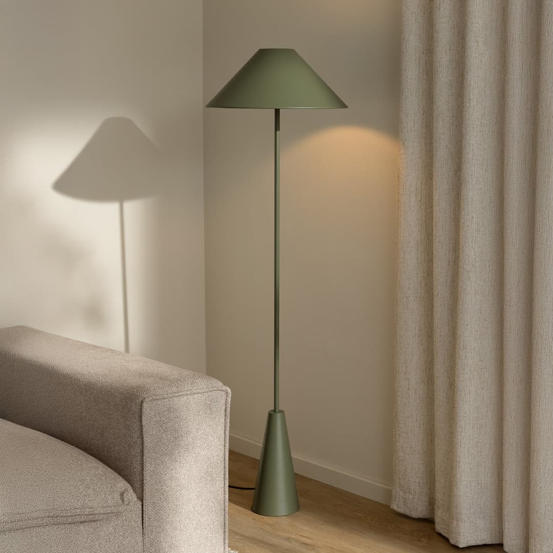 Cannes Stehleuchte grün Metall 140 cm - Globen Lighting - Wohnzimmer - Design - Einflammig
