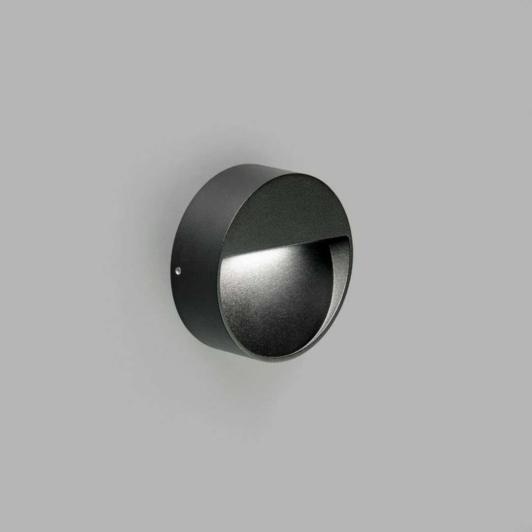 Serious 1 Wandleuchte IP54 2700K Black - LIGHT-POINT - Terrasse - Aluminium