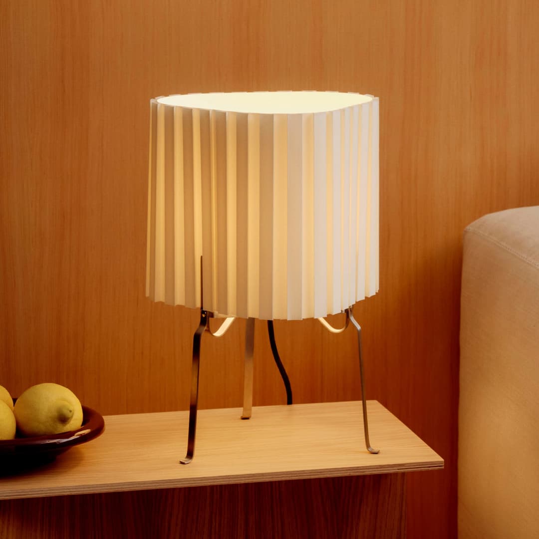 Canelé Tischlampe, weiß, Höhe 37 cm, E14, Textil - HAY - Wohnzimmer - Design - Stoff / Textil - Mit Schirm