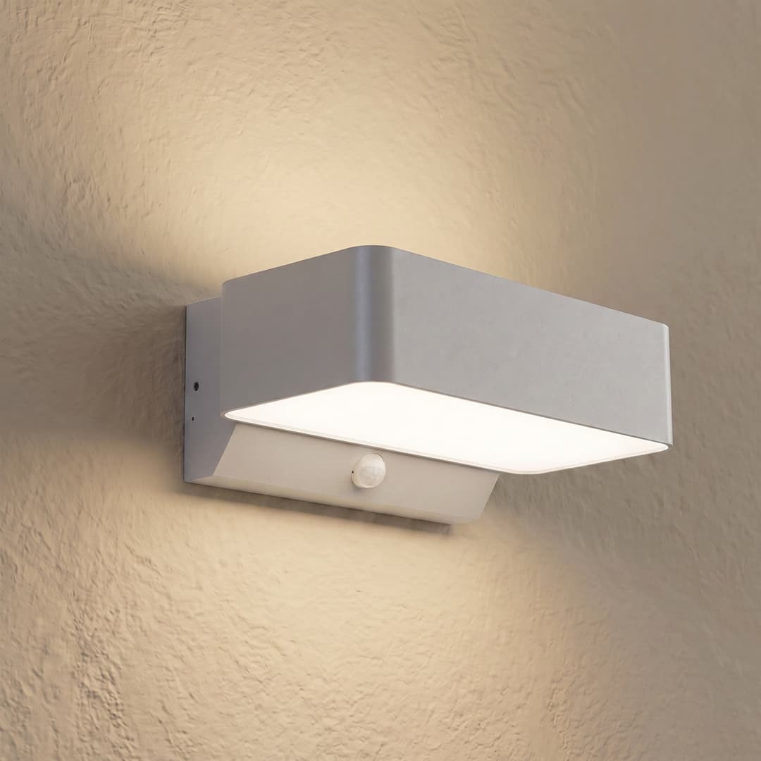 Fando LED-Außenwandleuchte, silber, 22,5 cm, Sensor, IP44 - Lindby - Aluminium - Eckig