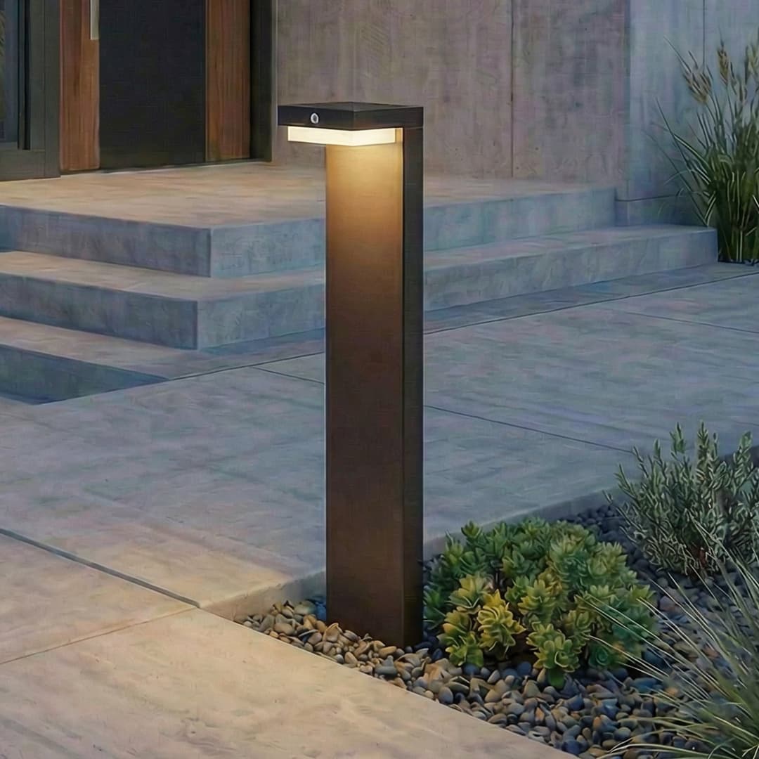 Eleazer LED Solarzelle Poller w/Sensor Schwarz - Lindby Eleazar - Balkon - Modern - Aluminium - Eckig