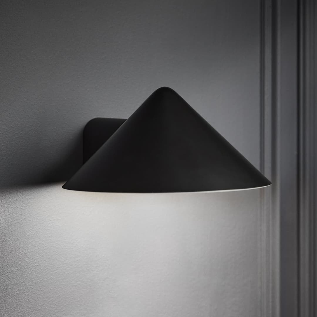 Grasp LED-Akku-Wandlampe Schwarz - FRANDSEN - Wohnzimmer - Design - Edelstahl - Einflammig