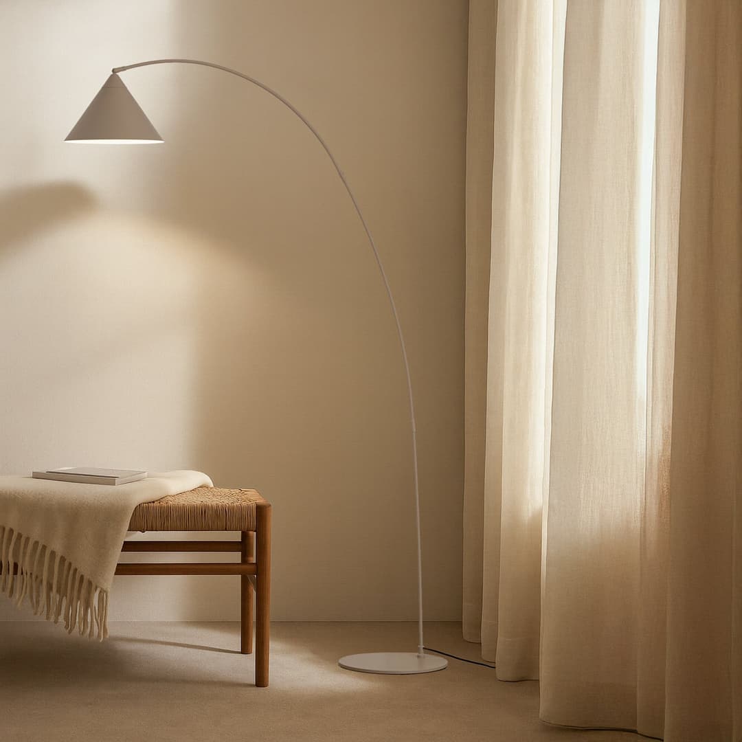 Triangolo Bogenleuchte, beige, Höhe 195 cm, Metall - Lindby - Wohnzimmer - Modern