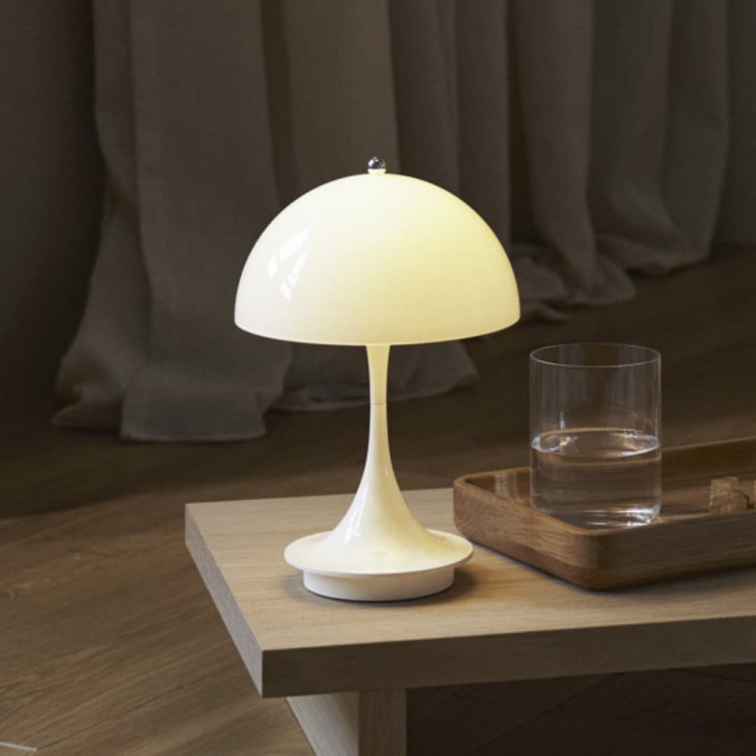 Panthella 160 Portable, opal/beige - Louis Poulsen - Balkon - Design - Kunststoff - Einflammig