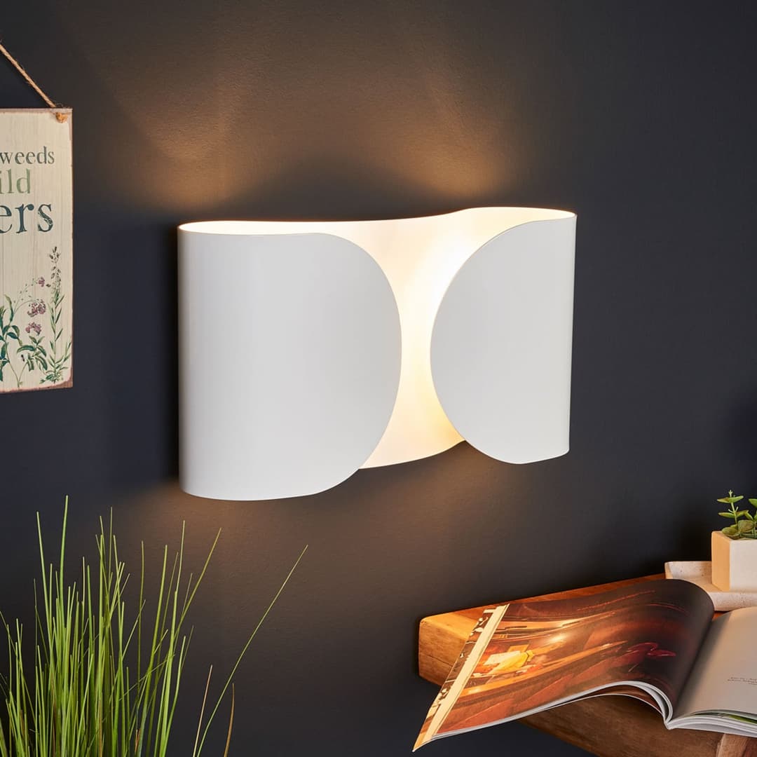FOGLIO Wandlampe, weiß, 37 cm, Metall, up/down - FLOS - Wohnzimmer - Design - Eckig