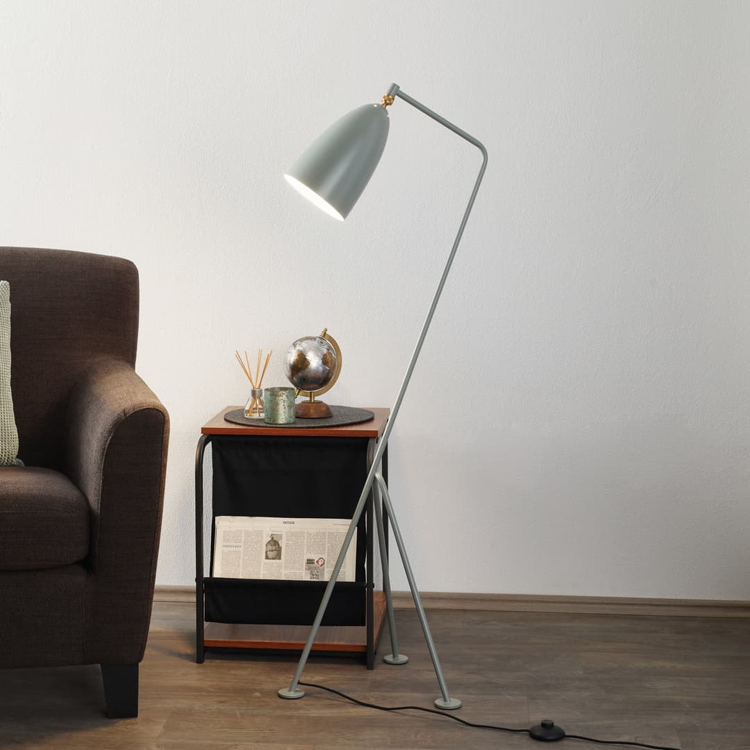 Gräshoppa Stehleuchte Blau Grau - GUBI - Wohnzimmer - Design - Metall - Mit Schirm
