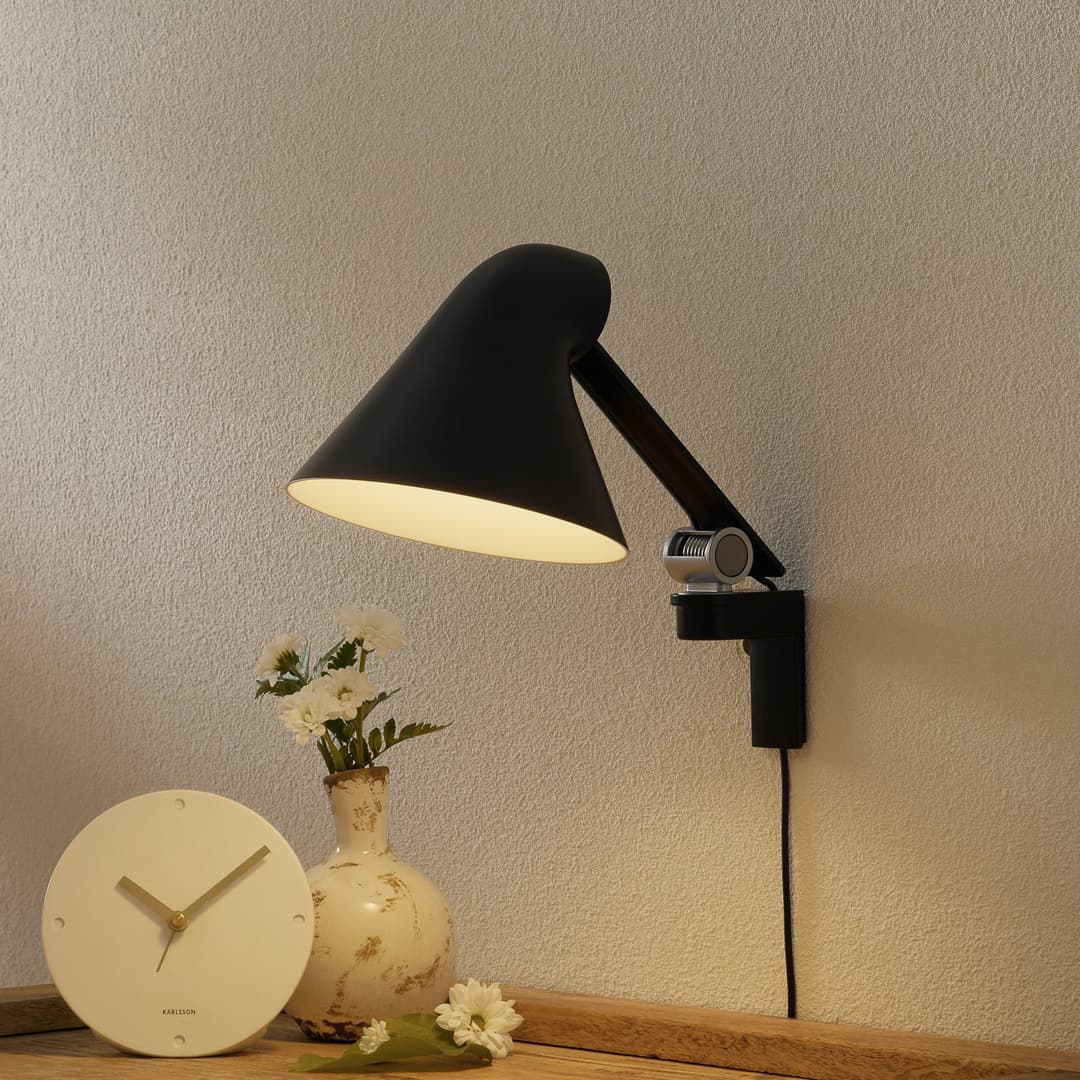 NJP Wandleuchte Kurz Arm Schwarz - Louis Poulsen - Wohnzimmer - Design - Metall