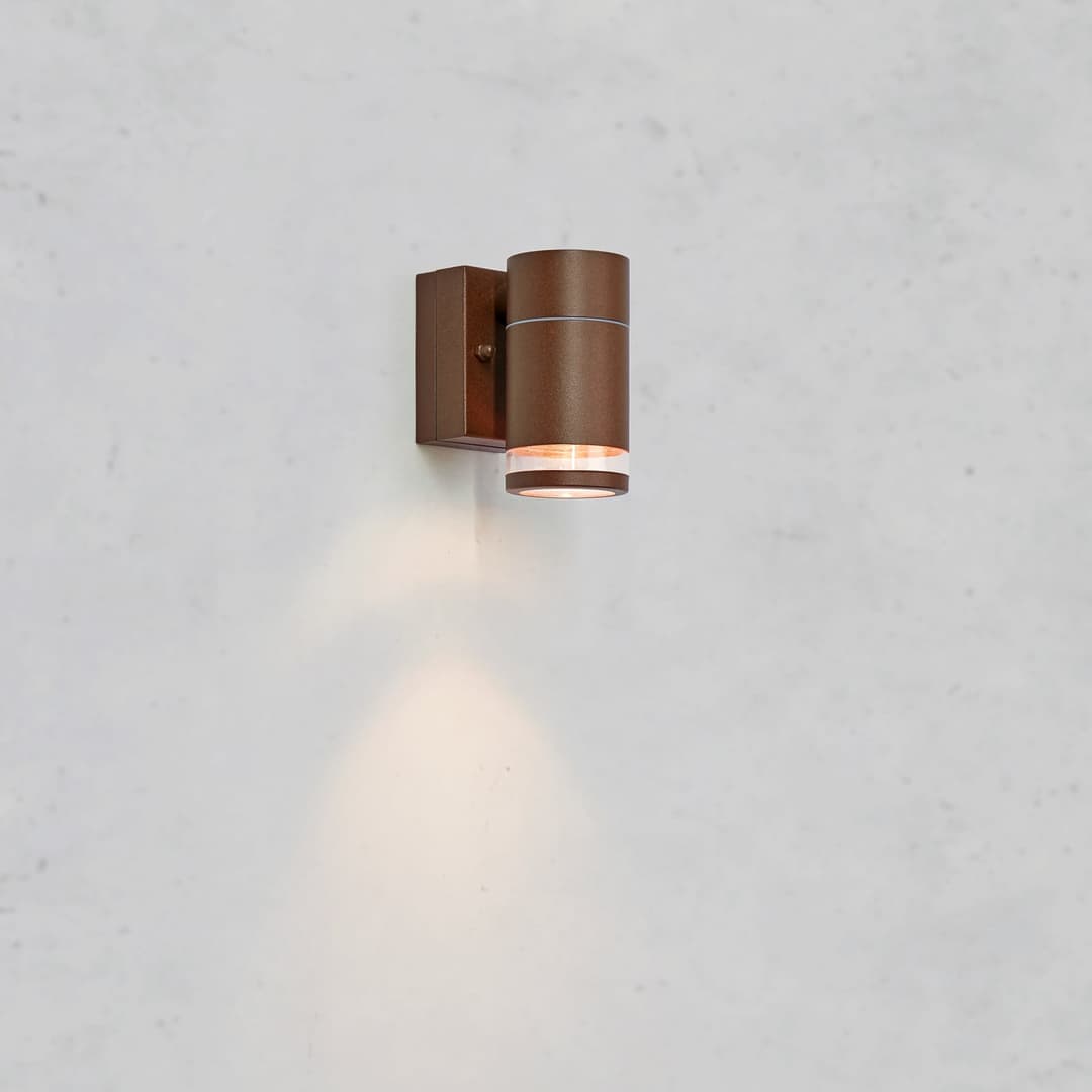 Luno LED-Außenwandlampe, braun, Höhe 11 cm, IP65, dim. - Markslöjd - Skandinavisch - Aluminium - Einflammig