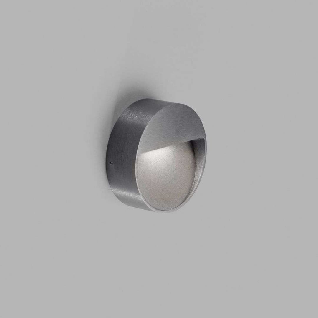 Serious 2 Wandleuchte IP54 2700K Titanium - LIGHT-POINT - Terrasse - Aluminium