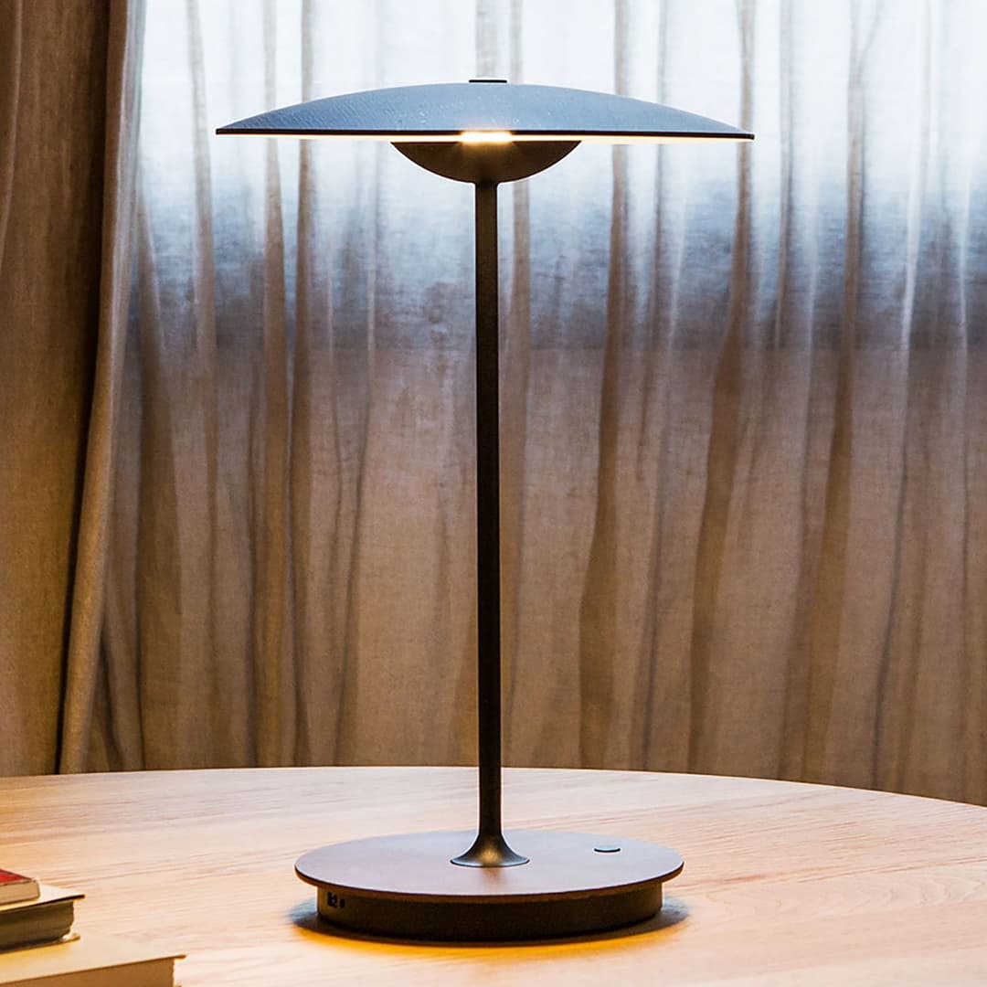 Ginger 20M Tischleuchte Portable Wenge - Marset - Wohnzimmer - Design - Holz - Mit Schirm