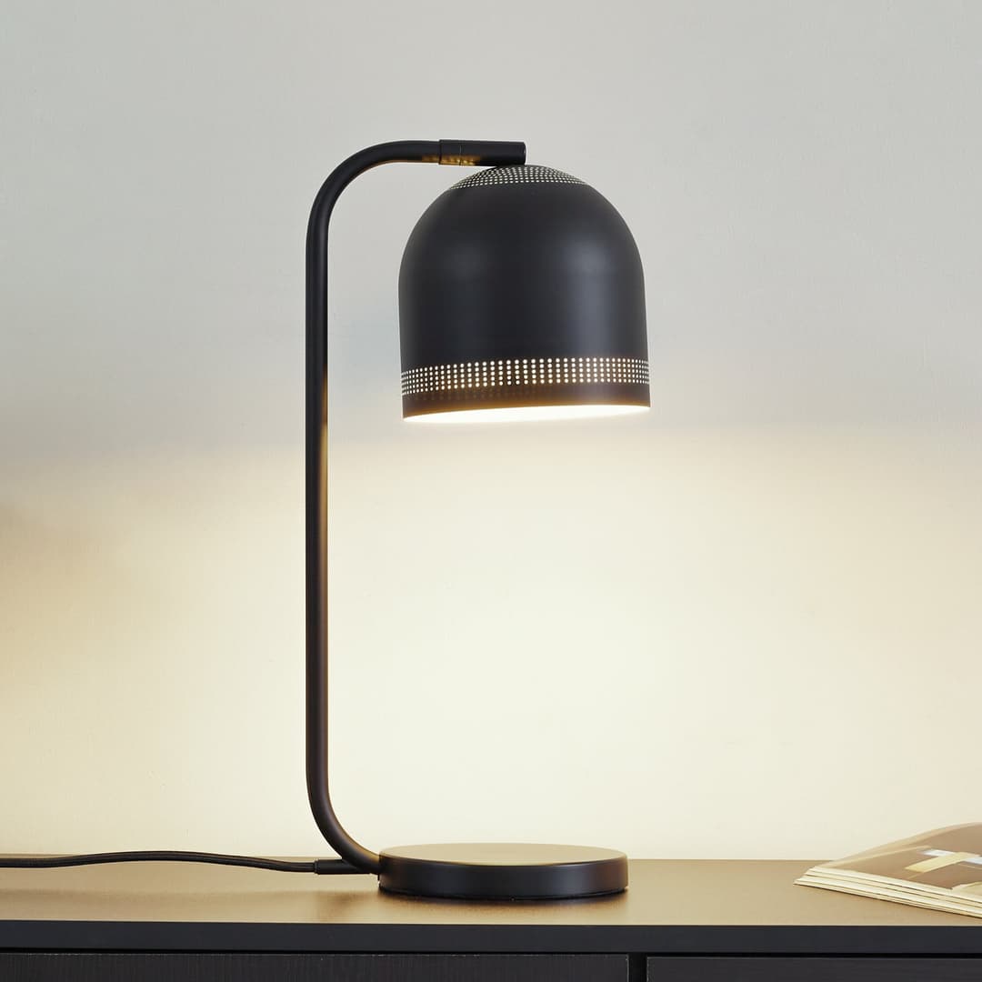 Oura Tischleuchte, schwarz, Höhe 45 cm, Eisen, E14 - NOLA - Wohnzimmer - Skandinavisch - Metall - Einflammig