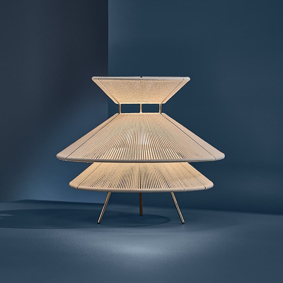 Kiku Tischleuchte Ø35,5 Weiß - Frandsen - Wohnzimmer - Design - Stoff / Textil - Mit Schirm