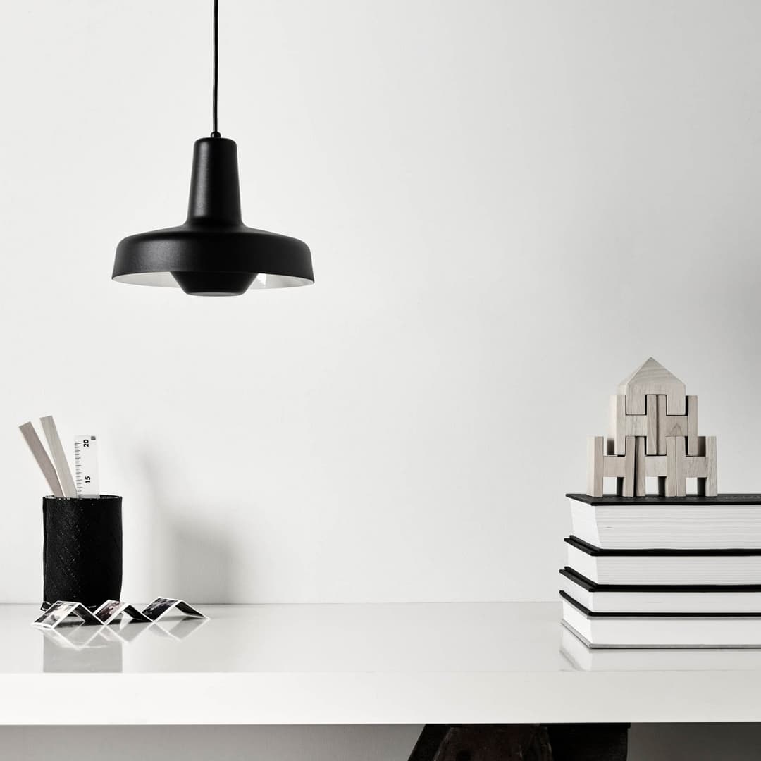Arigato Pendelleuchte Schwarz - Grupa - Arbeitszimmer / Büro - Metall - Einflammig