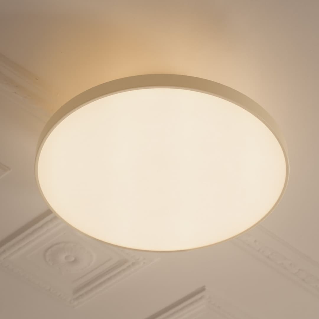 Asteria UP PLUS LED-Deckenlampe, perlweiß, 60 cm CCT - UMAGE - Wohnzimmer - Design - Metall - Mit Abstand