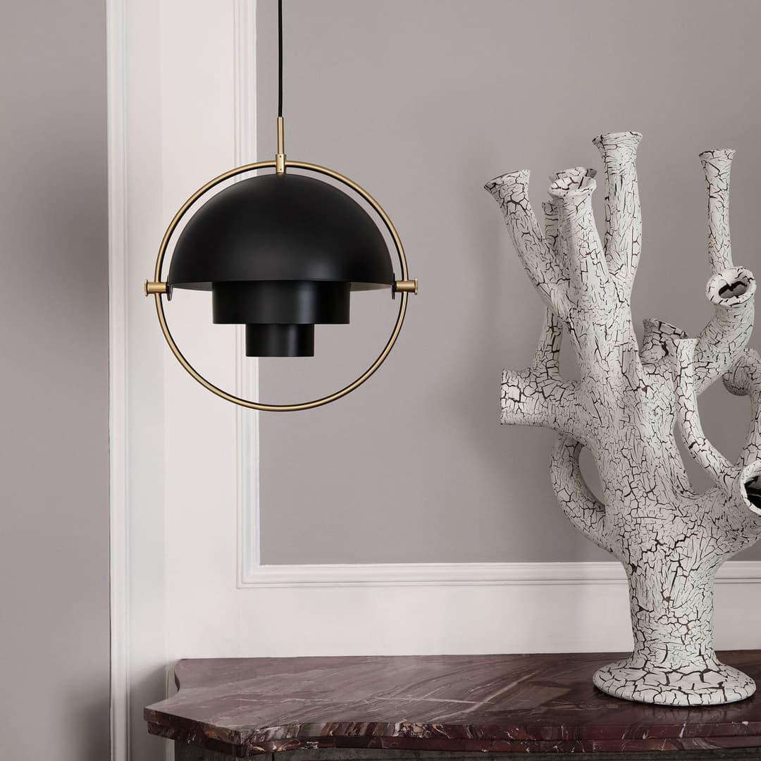 Multi-Lite Pendelleuchte Ø36 Messing/Schwarz - GUBI - Wohnzimmer - Design - Metall - Einflammig
