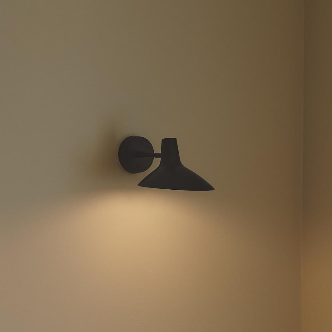 Darci Short Wandleuchte, Ausladung 33,5 cm, schwarz - DFTP DFTP by Nordlux - Wohnzimmer - Skandinavisch - Metall - Mit Schirm