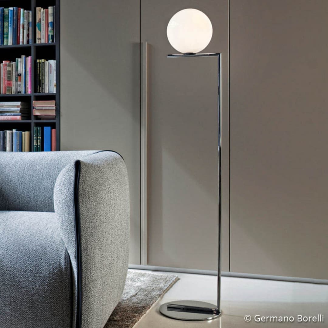 IC F2 Stehleuchte, chrom, Höhe 185 cm - FLOS - Wohnzimmer - Design - Metall - Kugel
