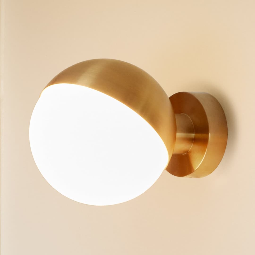 VL Studio Wandleuchte Ø15 cm Hardwired Brass - Louis Poulsen - Flurbereich - Design - Glas - Rund