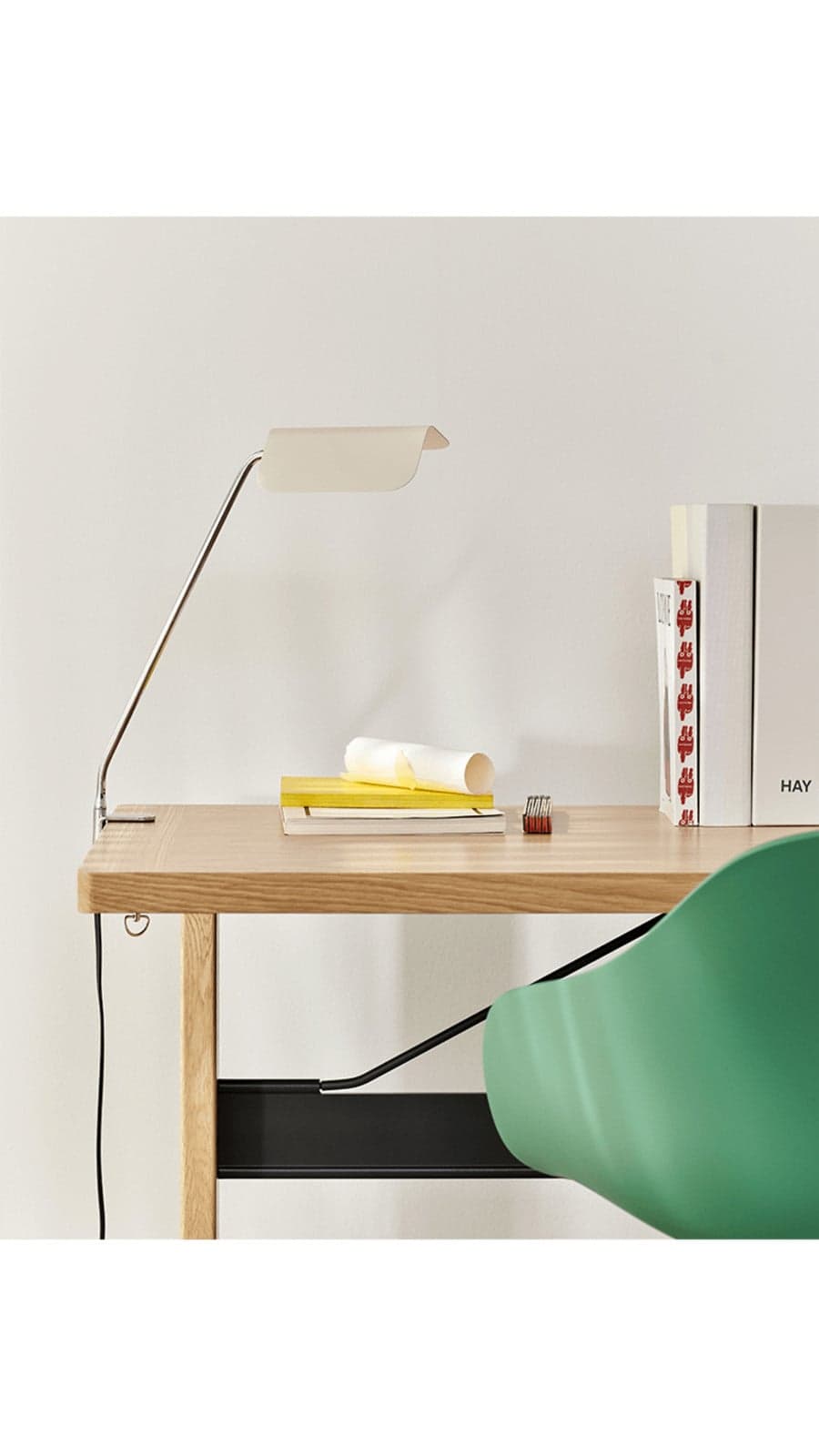 Apex Tischleuchte/Klemmleuchte Oyster White - HAY - Wohnzimmer - Aluminium
